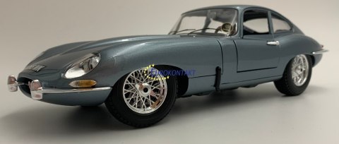 JAGUAR E-Type Coupe 1961 1:18 model Bburago 12044 JAGUAR E-Type Coupe 1961 1:18 model Bburago 12044