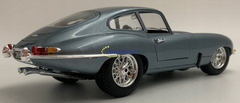 JAGUAR E-Type Coupe 1961 1:18 model Bburago 12044 JAGUAR E-Type Coupe 1961 1:18 model Bburago 12044