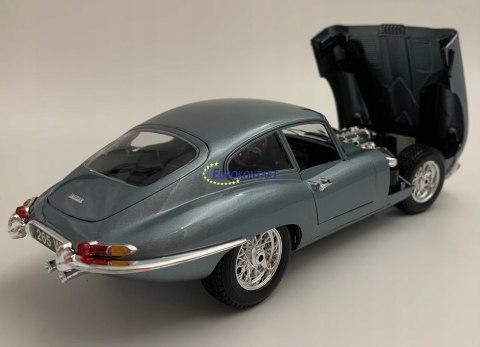 JAGUAR E-Type Coupe 1961 1:18 model Bburago 12044 JAGUAR E-Type Coupe 1961 1:18 model Bburago 12044