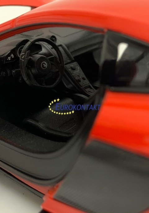 McLaren 675 LT Coupe red metal model Welly 1:24 McLaren 675 LT Coupe red metal model Welly 1:24