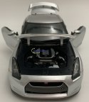 NISSAN GT-R R-35 silver 1:18 model BBurago 12079