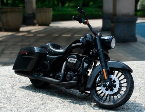 HARLEY DAVIDSON 2017 Road King Special 1:12 Maisto HARLEY DAVIDSON 2017 Road King Special 1:12 Maisto