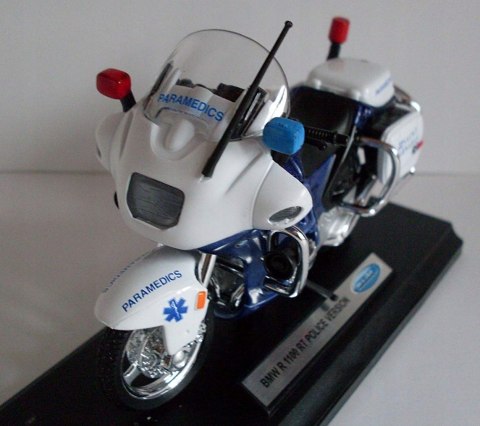 BMW R1100 RT ratownik medyczny 1:18 Welly metalowy BMW R1100 RT ratownik medyczny 1:18 Welly metalowy