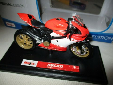 DUCATI 1199 SUPERLEGGERA motocykl 1:18 Maisto DUCATI 1199 SUPERLEGGERA motocykl 1:18 Maisto