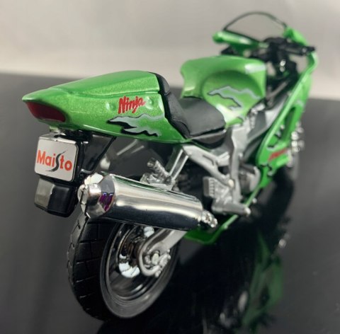 KAWASAKI NINJA ZX-12R podstawka model 1:18 Maisto KAWASAKI NINJA ZX-12R podstawka model 1:18 Maisto