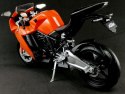 KTM 1190 RC8 motocykl model 1:10 Welly 62806