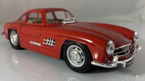 Mercedes 300 SL 1954 Gullwing 1:24 Bburago 22023 Mercedes 300 SL 1954 Gullwing 1:24 Bburago 22023
