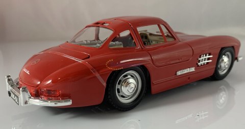 Mercedes 300 SL 1954 Gullwing 1:24 Bburago 22023 Mercedes 300 SL 1954 Gullwing 1:24 Bburago 22023