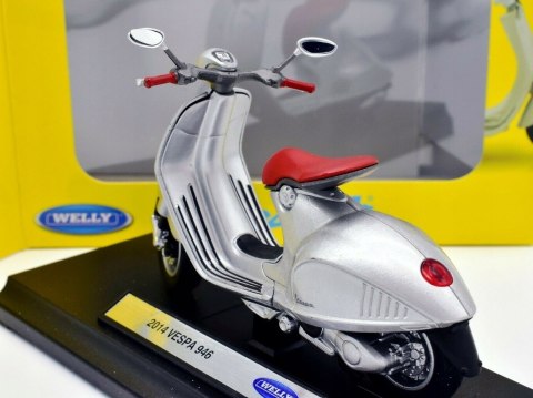 Piaggio Vespa 946 2014 skuter model 1:18 Welly Piaggio Vespa 946 2014 skuter model 1:18 Welly