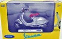 Piaggio Vespa 946 2014 skuter model 1:18 Welly