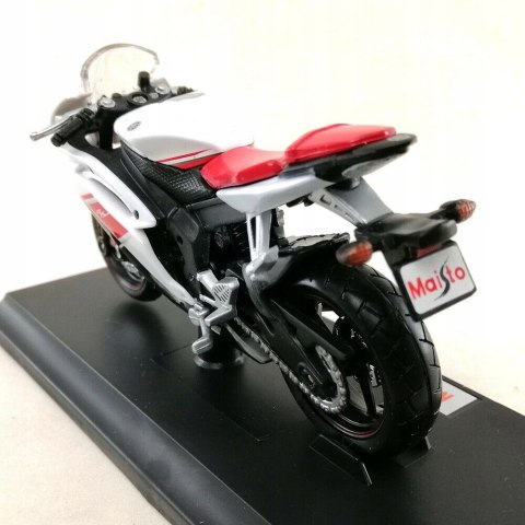 YAMAHA YZF-R6 motocykl model 1:18 Maisto YAMAHA YZF-R6 motocykl model 1:18 Maisto