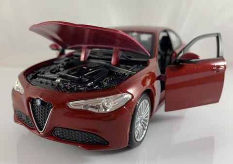Alfa Romeo Giulia red 1:24 model Bburago 21080 Alfa Romeo Giulia red 1:24 model Bburago 21080