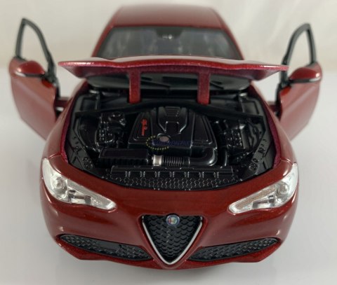 Alfa Romeo Giulia red 1:24 model Bburago 21080 Alfa Romeo Giulia red 1:24 model Bburago 21080