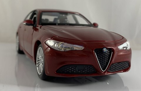Alfa Romeo Giulia red 1:24 model Bburago 21080 Alfa Romeo Giulia red 1:24 model Bburago 21080