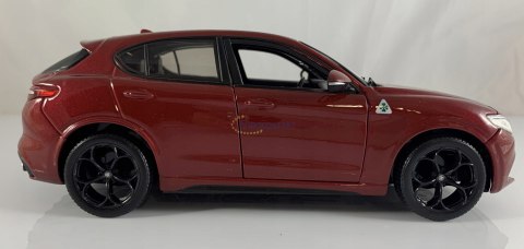 Alfa Romeo Stelvio red 1:24 model Bburago 21086 Alfa Romeo Stelvio red 1:24 model Bburago 21086