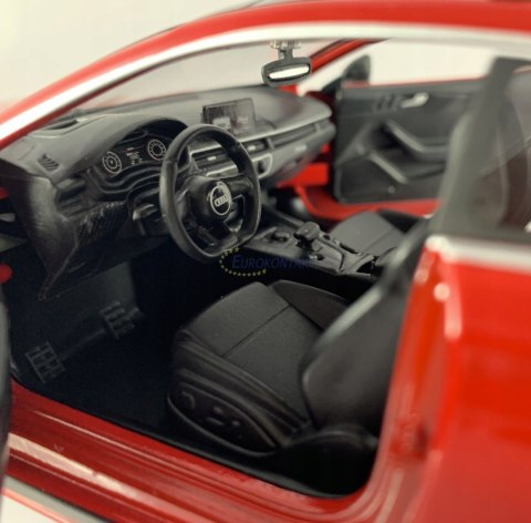 Audi RS 5 coupe czerwony 1:24 model Bburago 21090 Audi RS 5 coupe czerwony 1:24 model Bburago 21090