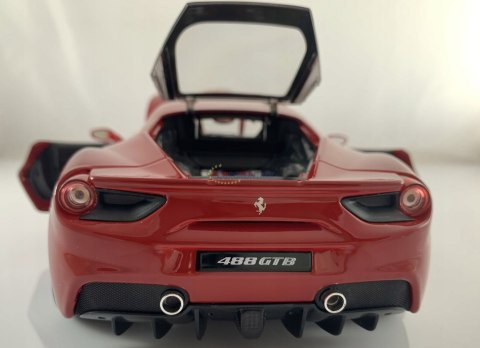 FERRARI 488 GTB red duży model 1:18 Bburago 16008 FERRARI 488 GTB red duży model 1:18 Bburago 16008