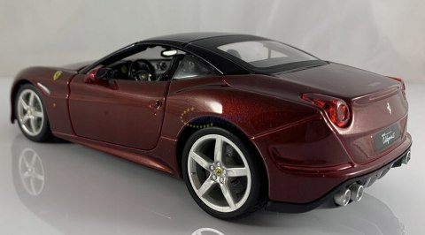 FERRARI California T bordowy model Bburago 26002 FERRARI California T bordowy model Bburago 26002