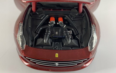 FERRARI California T bordowy model Bburago 26002 FERRARI California T bordowy model Bburago 26002
