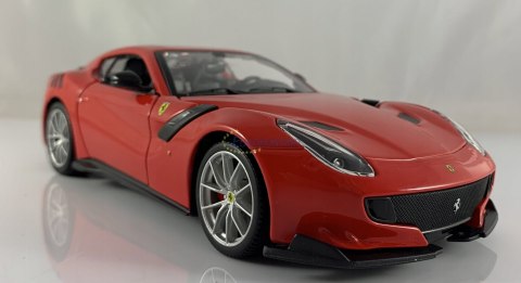 FERRARI F12 TDF czerwony model Bburago 26021 FERRARI F12 TDF czerwony model Bburago 26021