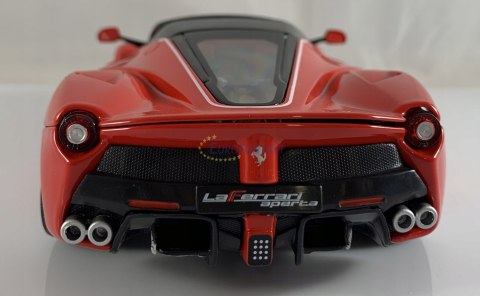 FERRARI LaFerrari Aperta red model Bburago 26022 FERRARI LaFerrari Aperta red model Bburago 26022