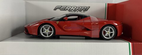 FERRARI LaFerrari F70 red model Bburago 26001 FERRARI LaFerrari F70 red model Bburago 26001