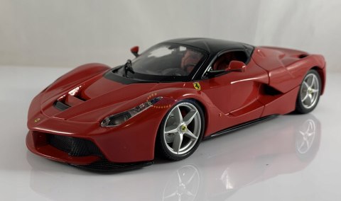 FERRARI LaFerrari F70 red model Bburago 26001 FERRARI LaFerrari F70 red model Bburago 26001