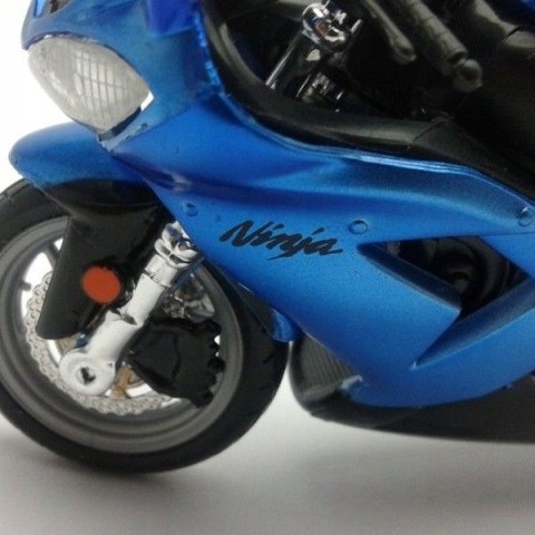 KAWASAKI Ninja ZX-10R motocykl model 1:18 Bburago KAWASAKI Ninja ZX-10R motocykl model 1:18 Bburago