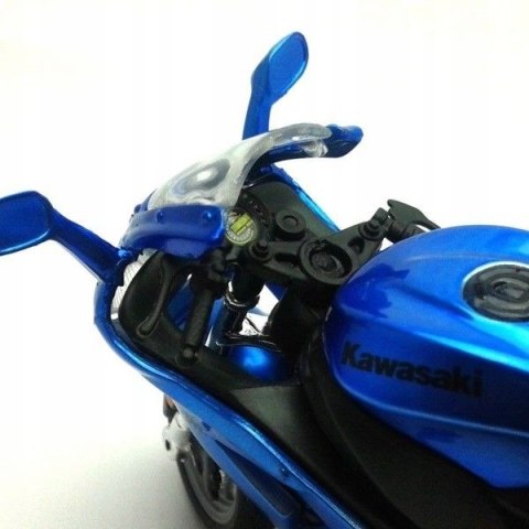 KAWASAKI Ninja ZX-10R motocykl model 1:18 Bburago KAWASAKI Ninja ZX-10R motocykl model 1:18 Bburago