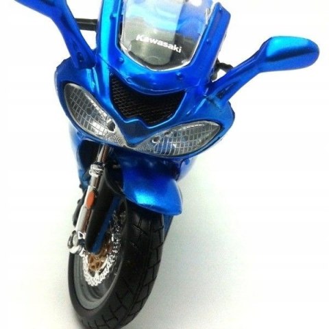 KAWASAKI Ninja ZX-10R motocykl model 1:18 Bburago KAWASAKI Ninja ZX-10R motocykl model 1:18 Bburago