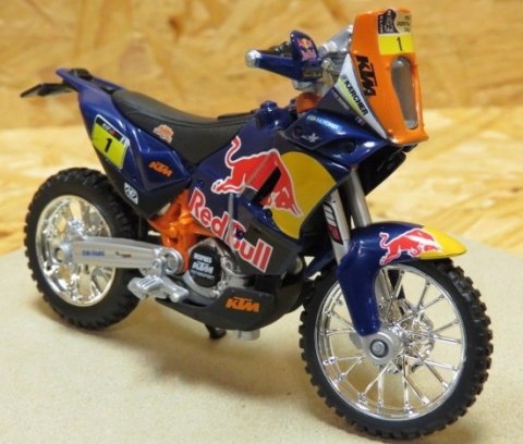KTM 450 Rally Red Bull - Dakar Rally 1:18 Bburago KTM 450 Rally Red Bull - Dakar Rally 1:18 Bburago