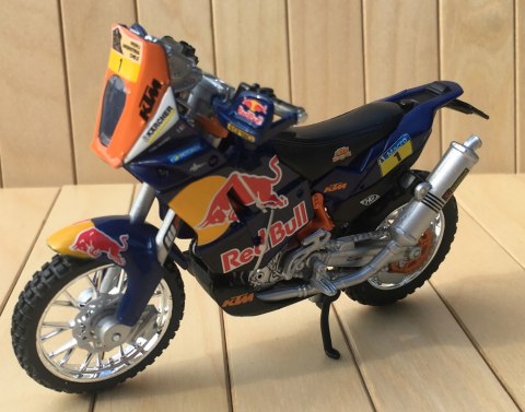 KTM 450 Rally Red Bull - Dakar Rally 1:18 Bburago KTM 450 Rally Red Bull - Dakar Rally 1:18 Bburago