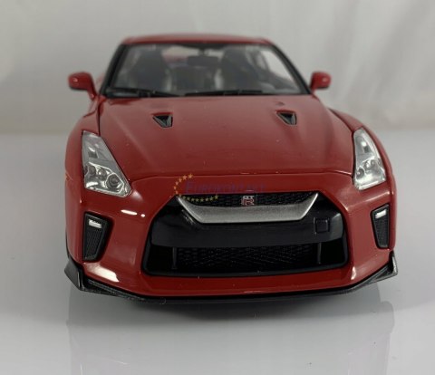 Nissan GT-R 2017 red 1:24 model Bburago 21082 Nissan GT-R 2017 red 1:24 model Bburago 21082