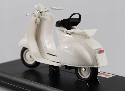 Piaggio Vespa 150 1956 skuter 1:18 model Maisto Piaggio Vespa 150 1956 skuter 1:18 model Maisto