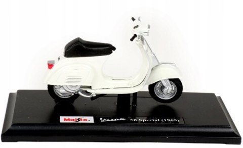 Piaggio Vespa 50 Special skuter model 1:18 Maisto Piaggio Vespa 50 Special skuter model 1:18 Maisto