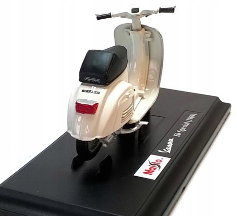 Piaggio Vespa 50 Special skuter model 1:18 Maisto Piaggio Vespa 50 Special skuter model 1:18 Maisto