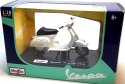 Piaggio Vespa 50 Special skuter model 1:18 Maisto