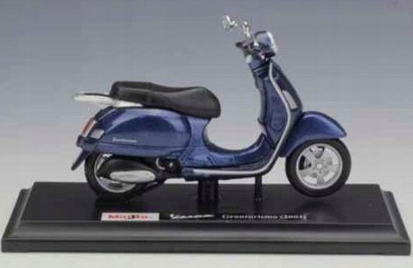 Piaggio Vespa Granturismo skuter 1:18 model Maisto Piaggio Vespa Granturismo skuter 1:18 model Maisto