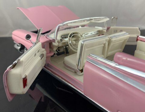 CADILLAC ELDORADO 1959 1:18 model Maisto 36813 CADILLAC ELDORADO 1959 1:18 model Maisto 36813