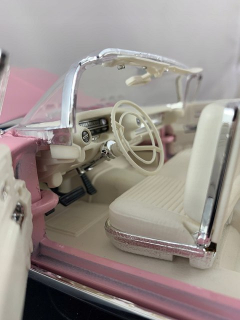 CADILLAC ELDORADO 1959 1:18 model Maisto 36813 CADILLAC ELDORADO 1959 1:18 model Maisto 36813