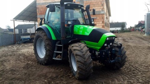 Ciągnik DEUTZ FAHR z przyczepą 1676 SIKU 1:87 Ciągnik DEUTZ FAHR z przyczepą 1676 SIKU 1:87