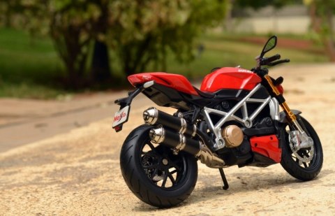 DUCATI Streetfighter SP motocykl model 1:12 Maisto