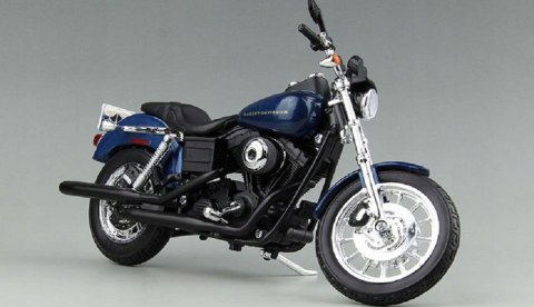 HARLEY DAVIDSON Dyna Super Glide 1:12 Maisto 32321 HARLEY DAVIDSON Dyna Super Glide 1:12 Maisto 32321