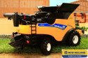 Kombajn New Holland CR9.90 1:32 Britains 43270