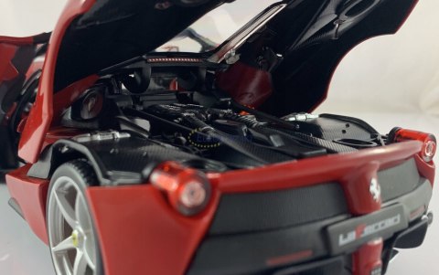 FERRARI LaFerrari signature 1:18 Bburago 16901 FERRARI LaFerrari signature 1:18 Bburago 16901