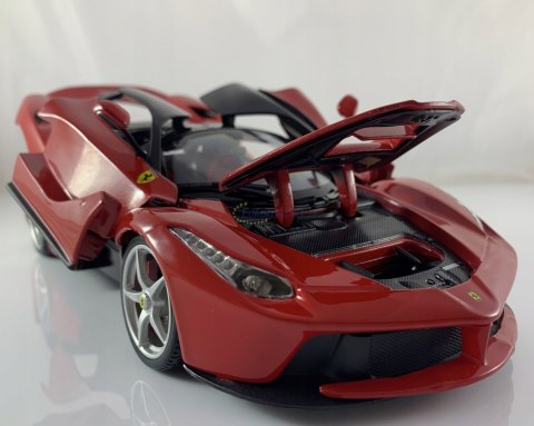 FERRARI LaFerrari signature 1:18 Bburago 16901 FERRARI LaFerrari signature 1:18 Bburago 16901