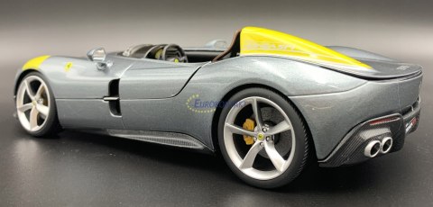 FERRARI Monza SP1 duży model 1:18 Bburago 16013 FERRARI Monza SP1 duży model 1:18 Bburago 16013