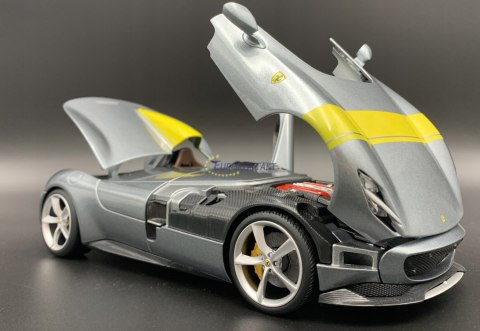 FERRARI Monza SP1 duży model 1:18 Bburago 16013 FERRARI Monza SP1 duży model 1:18 Bburago 16013
