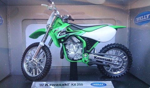 KAWASAKI KX 250 2002 r. model 1:18 Welly metalowy KAWASAKI KX 250 2002 r. model 1:18 Welly metalowy