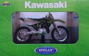 KAWASAKI KX 250 2002 r. model 1:18 Welly metalowy